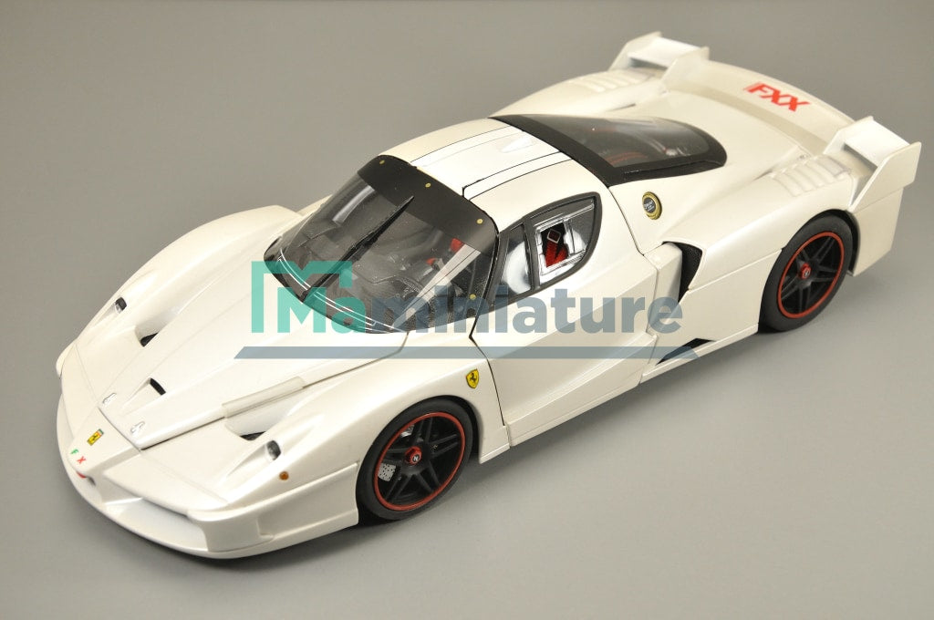 OCCASION ] Ferrari FXX Edition White 1/18 HOTWHEELS ELITE