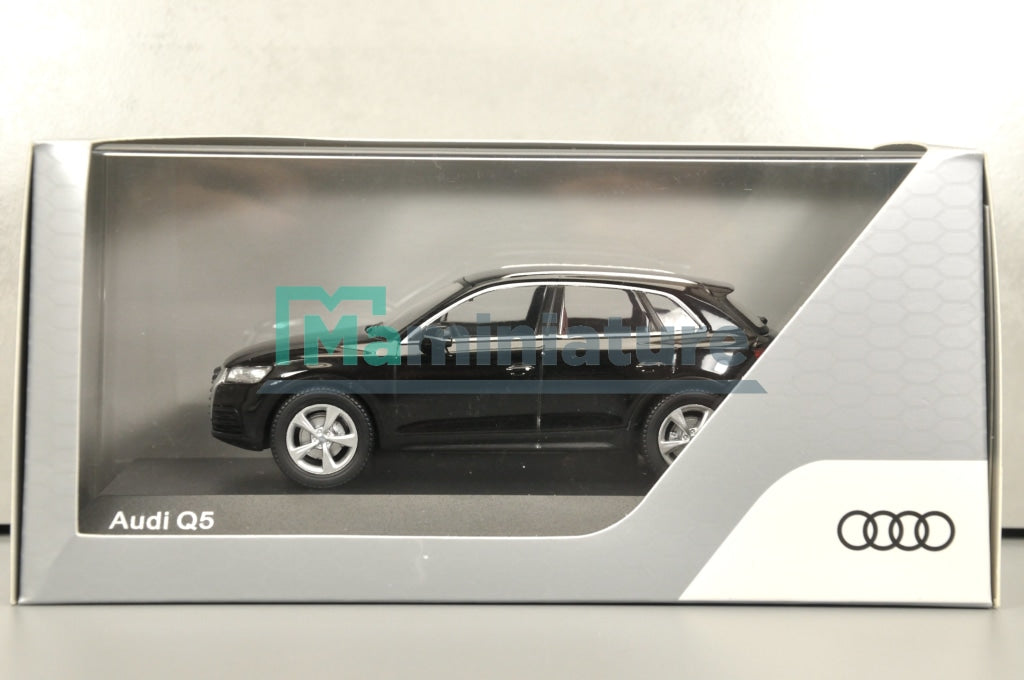 Audi Q5 Black 1/43 SPARK - AUDI COLLECTION –