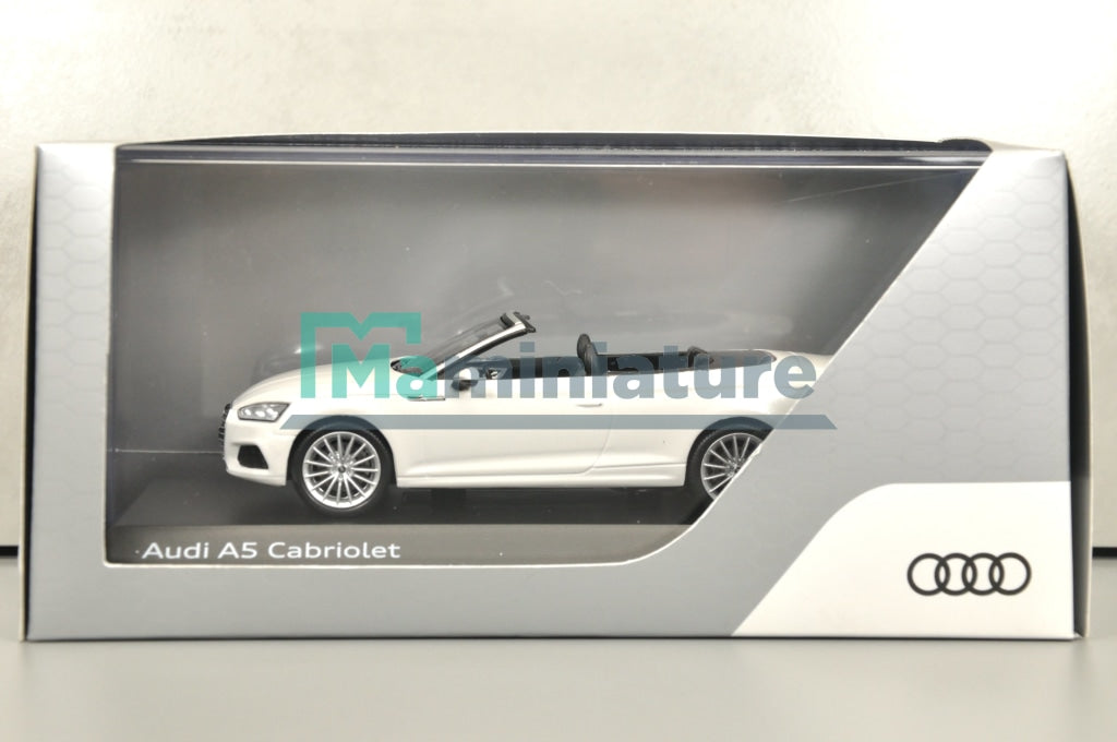 Audi A5 Cabriolet White 1/43 SPARK - AUDI COLLECTION – MaMiniature.fr