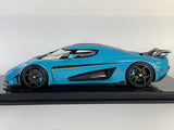 Koenigsegg Regera Pearl Blue + Showcase 1/18 FRONTIART F079-170