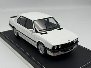[ Pré-commande ] BMW M5 E28 1986 White 1/18 AB