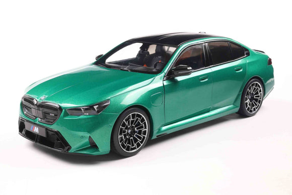 [ Pré-commande ] BMW M5 M Isle of Man Green Metallic 2025 1/18 SOLIDO S1814701