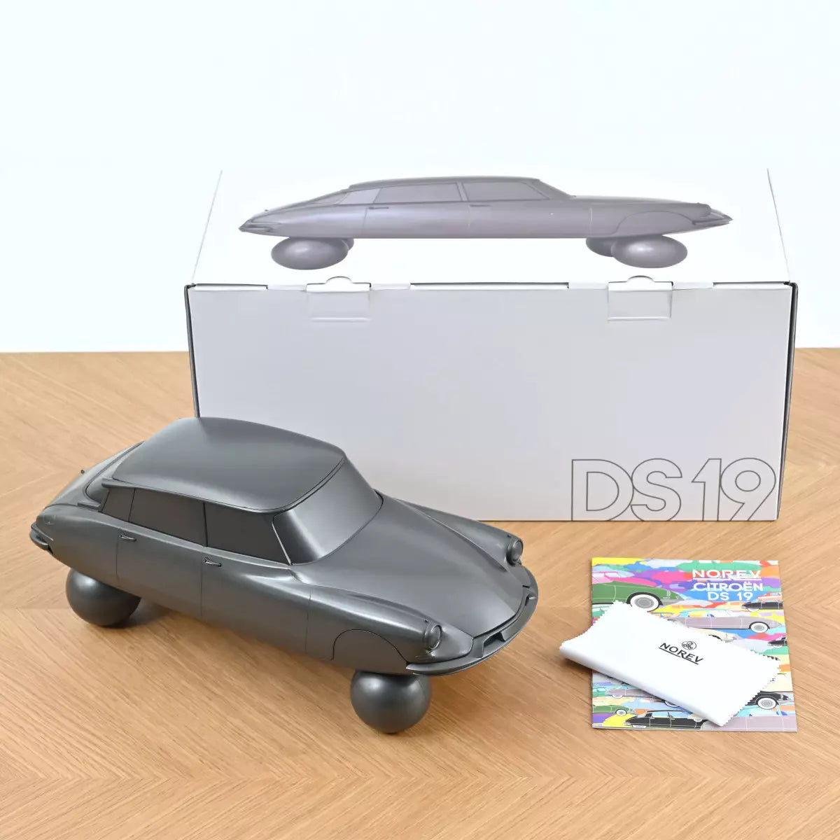 NOREVのミニカー12個セット NOREVのミニカー12個セット
