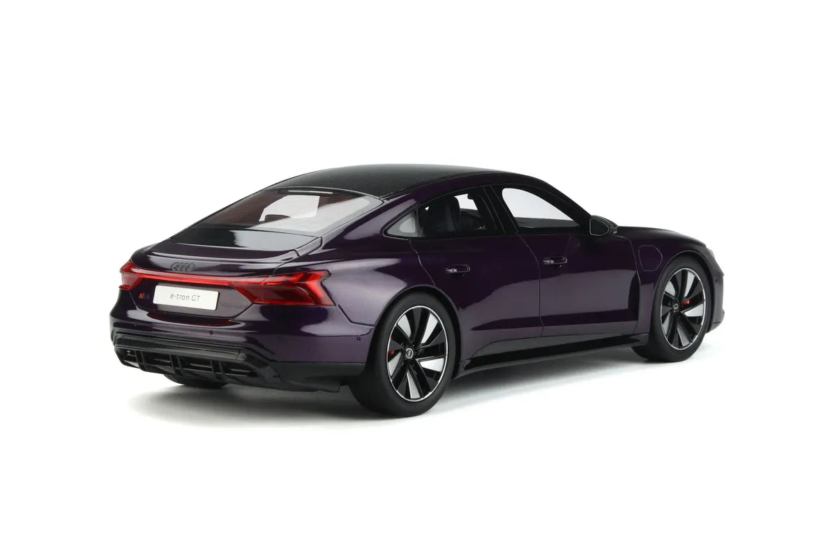 Audi RS E-Tron GT Velvet Violet 1/18 GT SPIRIT GT392 – MaMiniature.fr