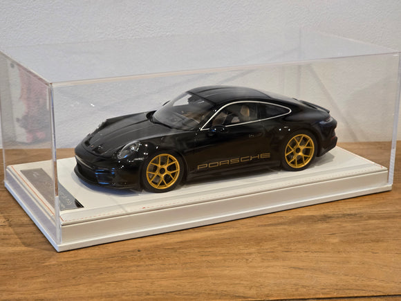 Porsche 911 (992) S/T Black 1/18 IVY