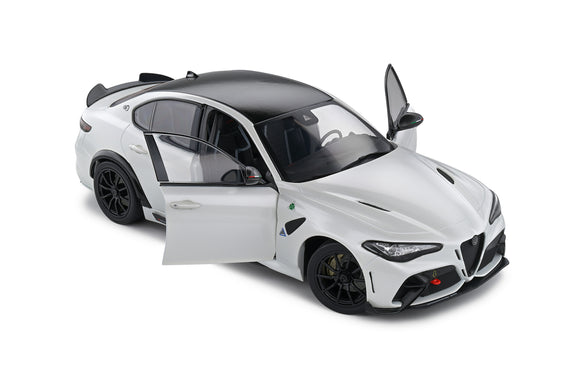 Alfa Roméo Giulia GTA White 2022 1/18 SOLIDO S1806903