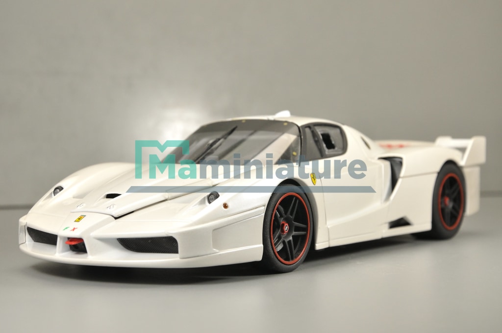 OCCASION ] Ferrari FXX Edition White 1/18 HOTWHEELS ELITE